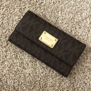 Micheal Kors Tri-Fold Wallet